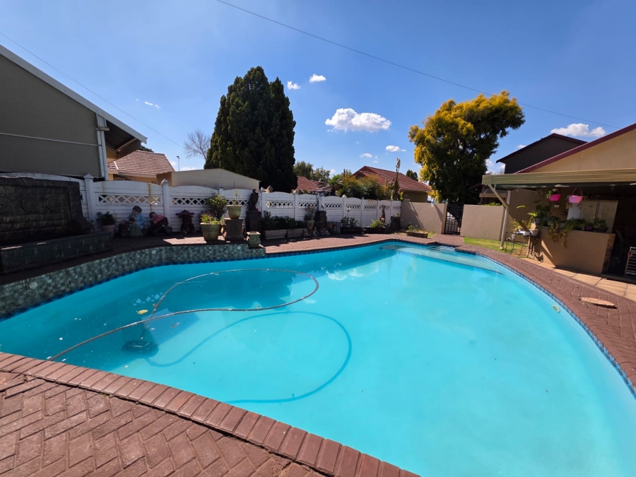 4 Bedroom Property for Sale in Vaalpark Free State
